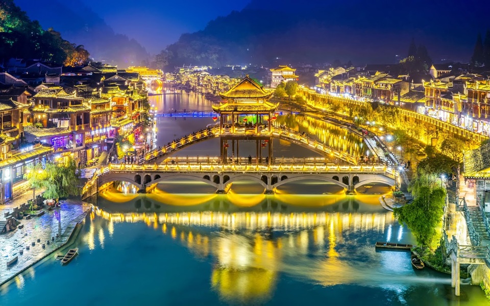 anthi-2-phuong-hoang-co-tran