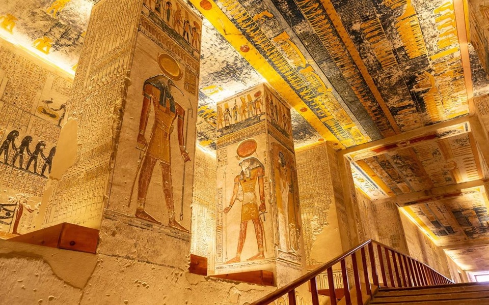 ac-1-thung-lung-cac-vi-vua